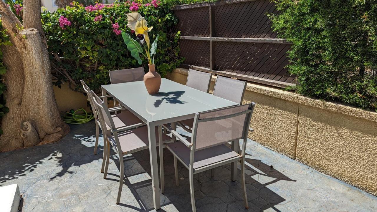 Stylish Garden Apartment At Paphos Harbour Экстерьер фото