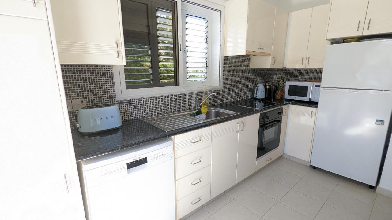 Stylish Garden Apartment At Paphos Harbour Экстерьер фото