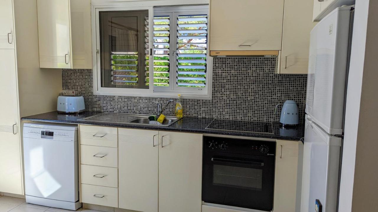Stylish Garden Apartment At Paphos Harbour Экстерьер фото